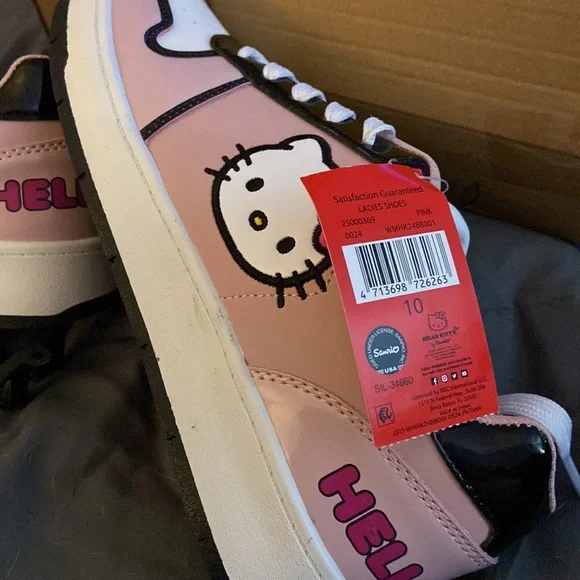 Hello Kitty Sanrio Women's /Teen's Pink Casual Court Fashion Shoe size 10 NWT 👋😸 - Picture 8 of 9